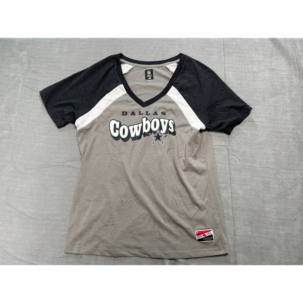 Dallas Cowboys T-Shirt Mens Large tan Black New Era V-Neck Short Sleeve Pullover